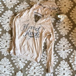 Cute & comfy Hard Rock hoodie